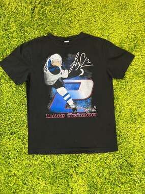 SOGO Luke Schenn Toronto Maple Leafs NHLPA Graphic T-Shirt Size Medium